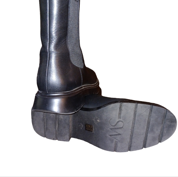 Stuart Weitzman boots size 6b - Picture 2 of 13